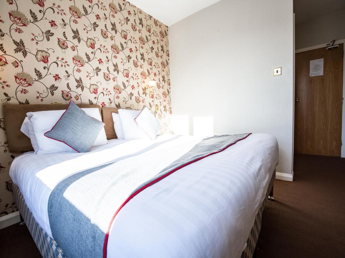 The Ben Mhor Hotel, Bar & Restaurant Grantown-on-Spey Eksteriør billede