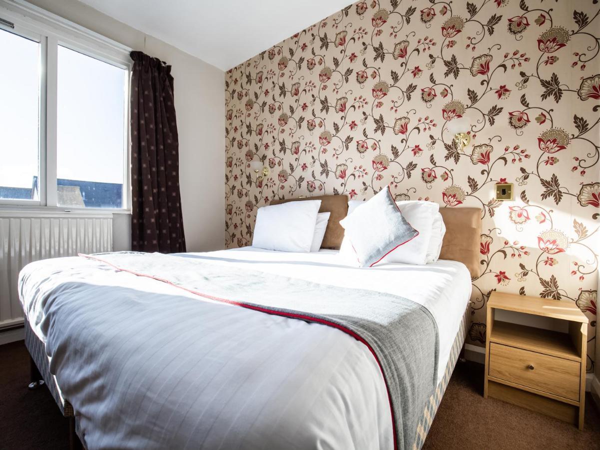 The Ben Mhor Hotel, Bar & Restaurant Grantown-on-Spey Eksteriør billede